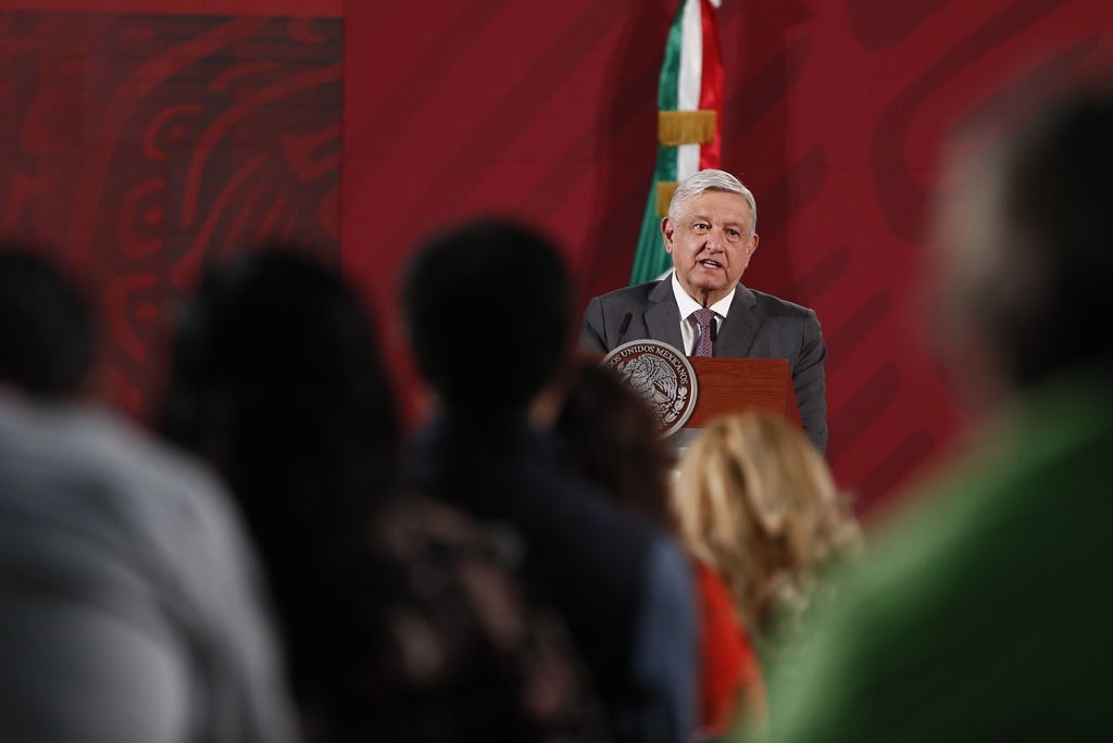 López Obrador dijo que se podría hacer uso de una boleta adicional a las de la elección.