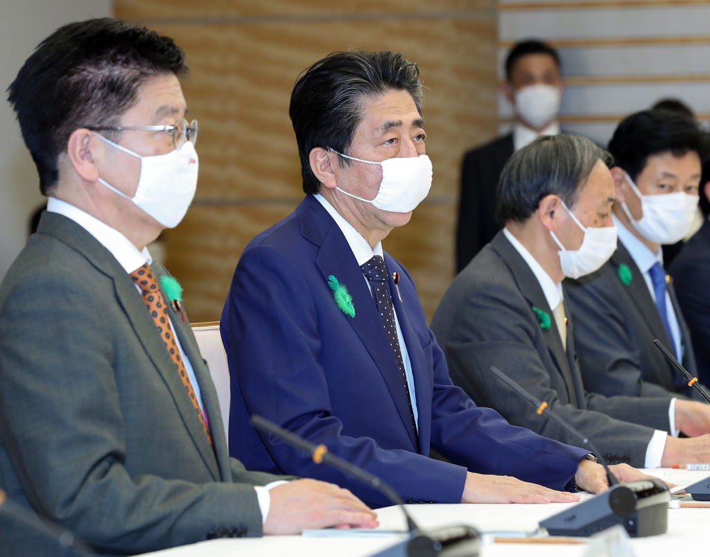 El primer ministro japonés, Shinzo Abe, extendió a las 47 prefecturas niponas la alerta sanitaria. (EFE)