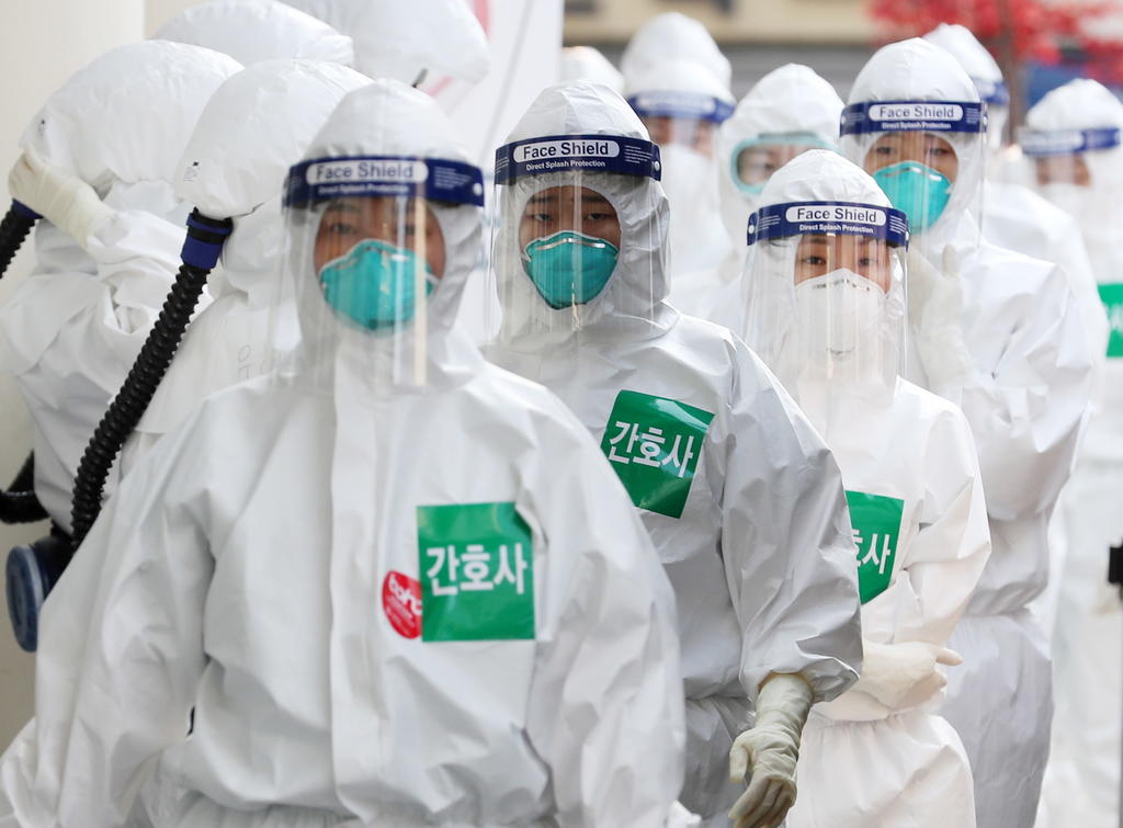 Las autoridades de salud surcoreanas reconocieron hoy la necesidad de fortalecer el monitoreo de casos por COVID-19, pues los casos de recaída por la enfermedad aumentan constantemente. (ARCHIVO) 