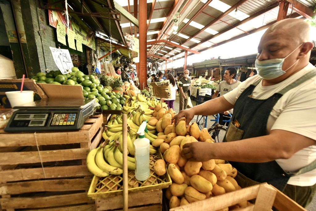 Afirman locatarios del Mercado Alianza de Torreón que se toman todas las medidas de precaución ante el COVID-19.