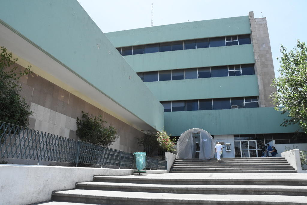 Personal médico del IMSS levantará una lista de necesidades del HGZ No. 7 para que los municipios de la Región Centro del Estado paguen y abastezcan las carencias de la institución federal. (EL SIGLO COAHUILA)