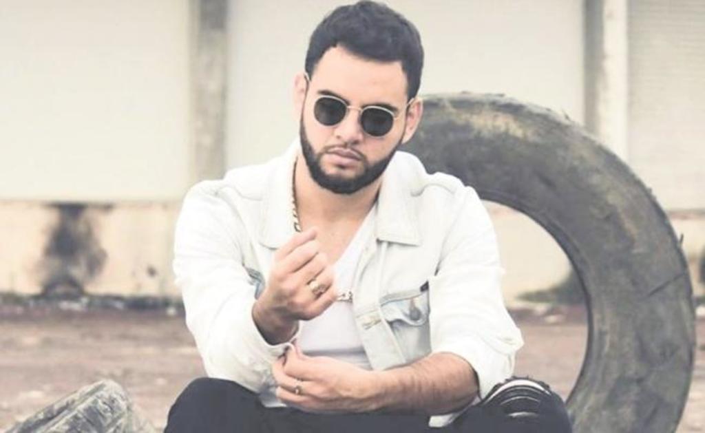 Estilo propio. El cantante, oriundo de Veracruz, presenta la versión remix del tema Besándote. (REDES SOCIALES)