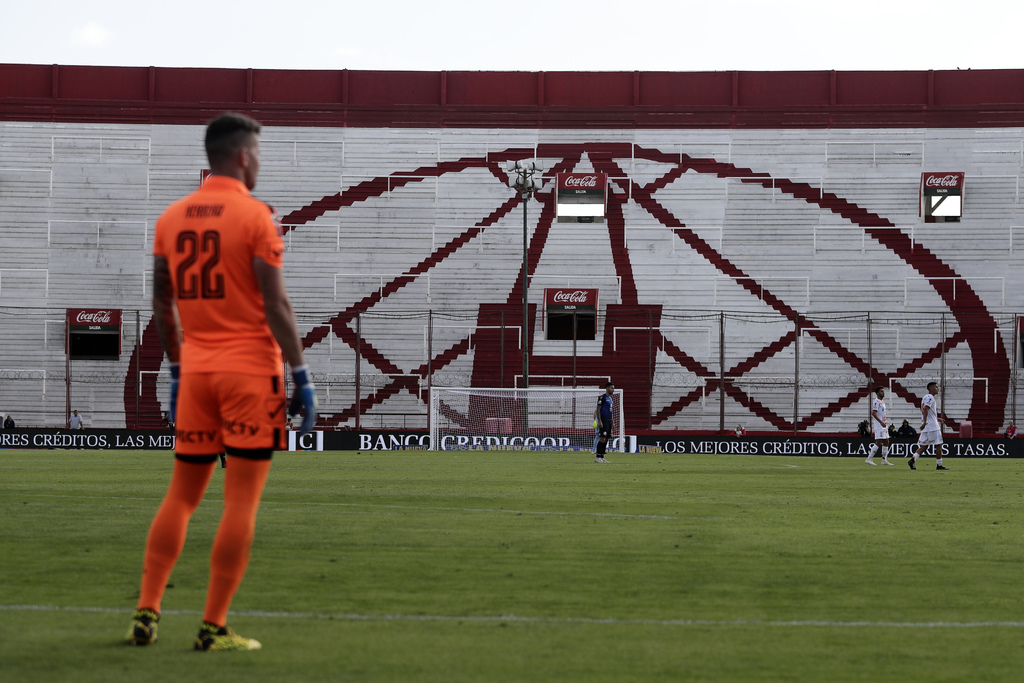 El balompié pampero sigue a la espera de poderse reanudar. (ARCHIVO)