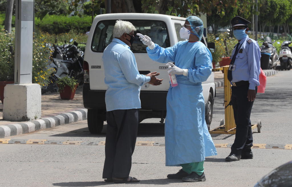 El Ministerio de Salud de la India detuvo hoy el testeo rápido de detección de coronavirus, ante las denuncias por kits defectuosos provenientes de China. (ARCHIVO) 