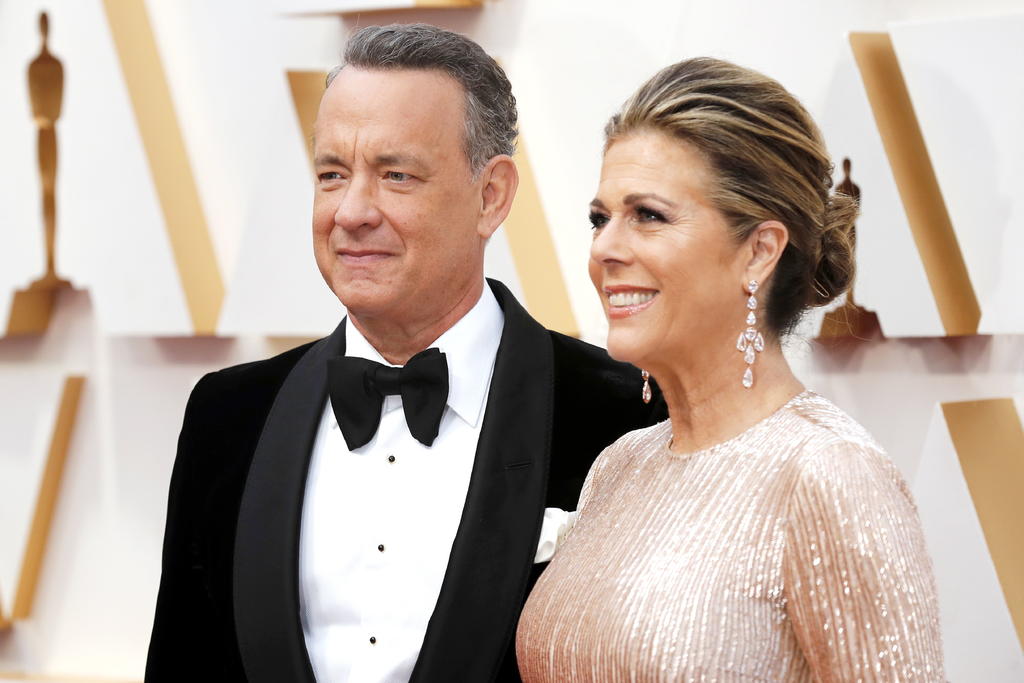 Tras ser de los primeros famosos en dar positivo por coronavirus el pasado mes de marzo, Tom Hanks y su esposa Rita Wilson, han decidido aportar para la vacuna de esta enfermedad con donación de su sangre. (ARCHIVO)