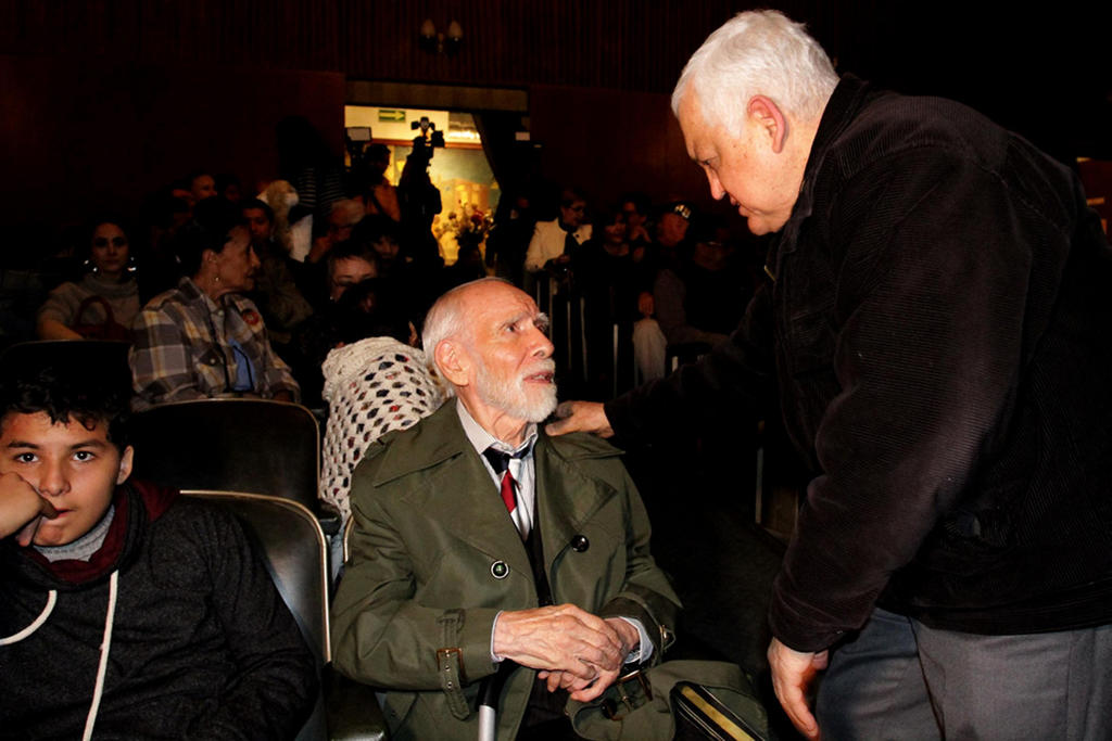 Luego de que se dio a conocer el fallecimiento del actor Aarón Hernán, colegas de la industria del entretenimiento dedicaron algunas palabras en sus espacios sociales, en dichos mensajes recordaron los lazos de amistad y admiración que los unieron con el intérprete. (ARCHIVO)