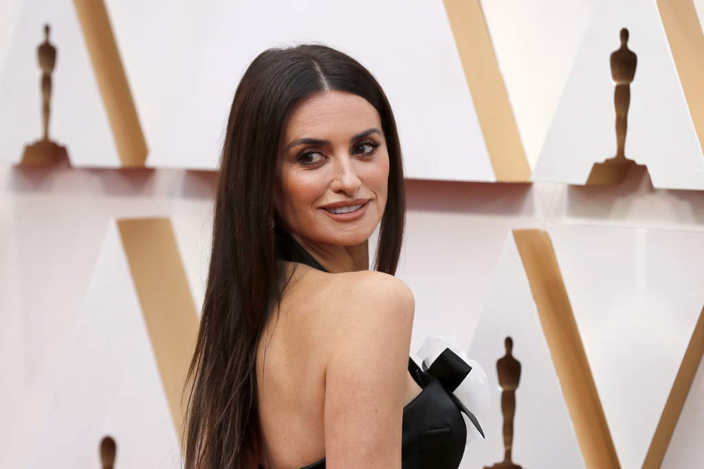 A sus 46 años, la actriz española Penélope Cruz revela que nunca le han interesado las fiestas, el alcohol o las drogas, por lo que lleva un estilo de vida saludable con una buena dieta y duerme al menos siete horas. (ARCHIVO)