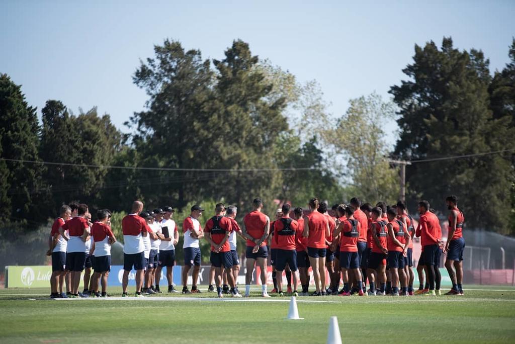 Los jugadores del club de futbol Independiente han acordado reclamar legalmente los adeudos. (ESPECIAL)