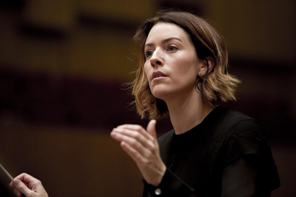 Oportunidad. La directora de orquesta Alondra de la Parra ha tenido la oportunidad de reecontrarse con el piano. (ALONDRADELAPARRA.COM)