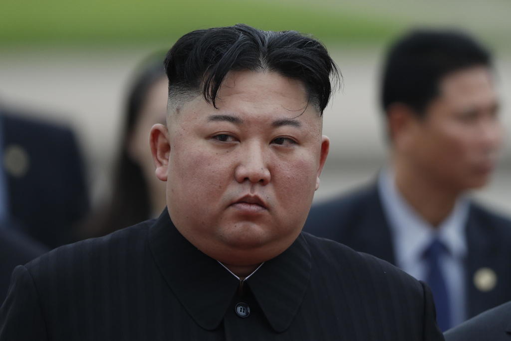 El mandatario norcoreano se encuentra gobernando a su país de manera normal y no sufrió afectaciones por una presunta operación cardiovascular, determinó la inteligencia surcoreana. (ARCHIVO)