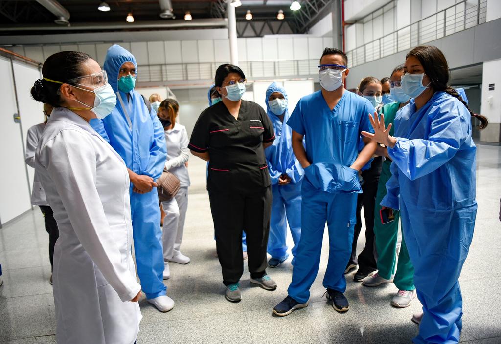 El gobierno de Querétaro ha contratado a 267 de los 625 profesionales de la salud contemplados en la convocatoria para combatir la pandemia por COVID-19. (ARCHIVO)
