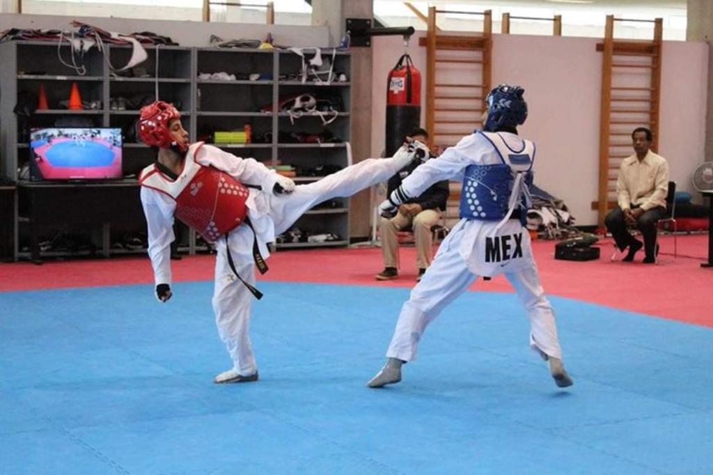 Cinco competidores mexicanos avanzaron a la semifinal del primer Campeonato Abierto Europeo de Taekwondo Poomsae Virtual, en donde acuden cerca de mil atletas de 75 naciones. (ARCHIVO)