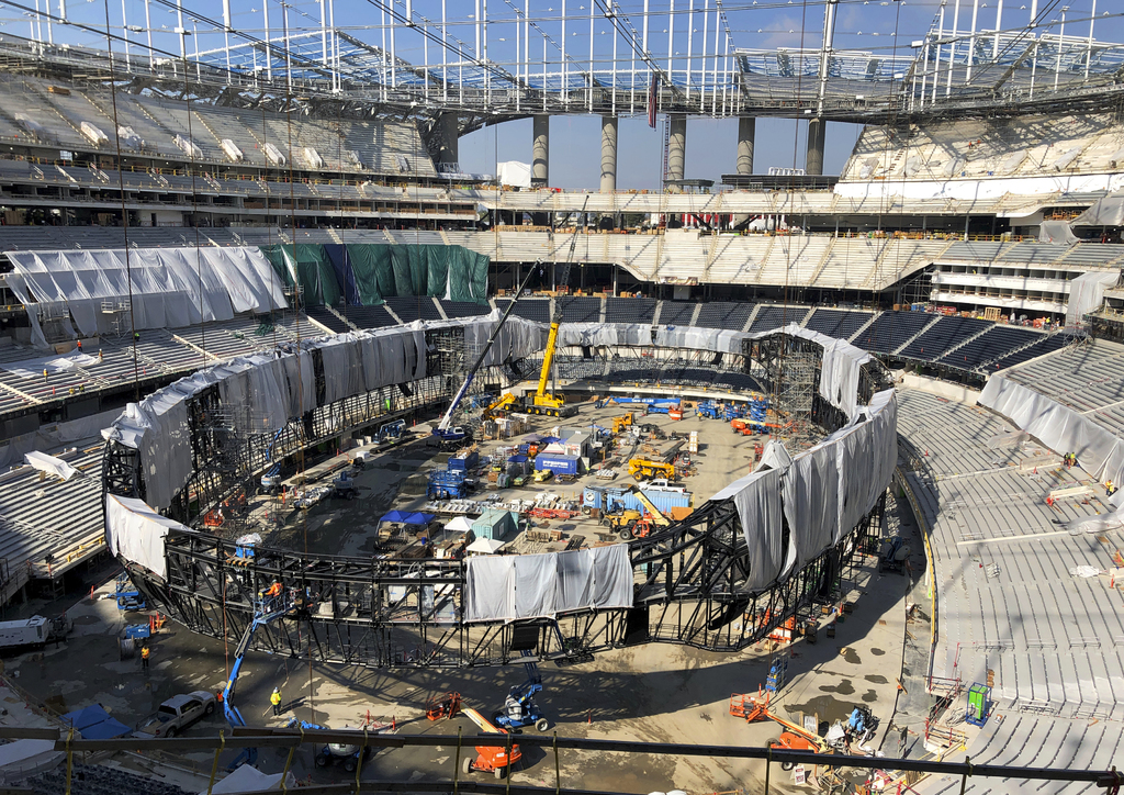 En esta foto de archivo del 22 de enero de 2020, se aprecian las obras en el interior del SoFi Stadium de Inglewood, California.