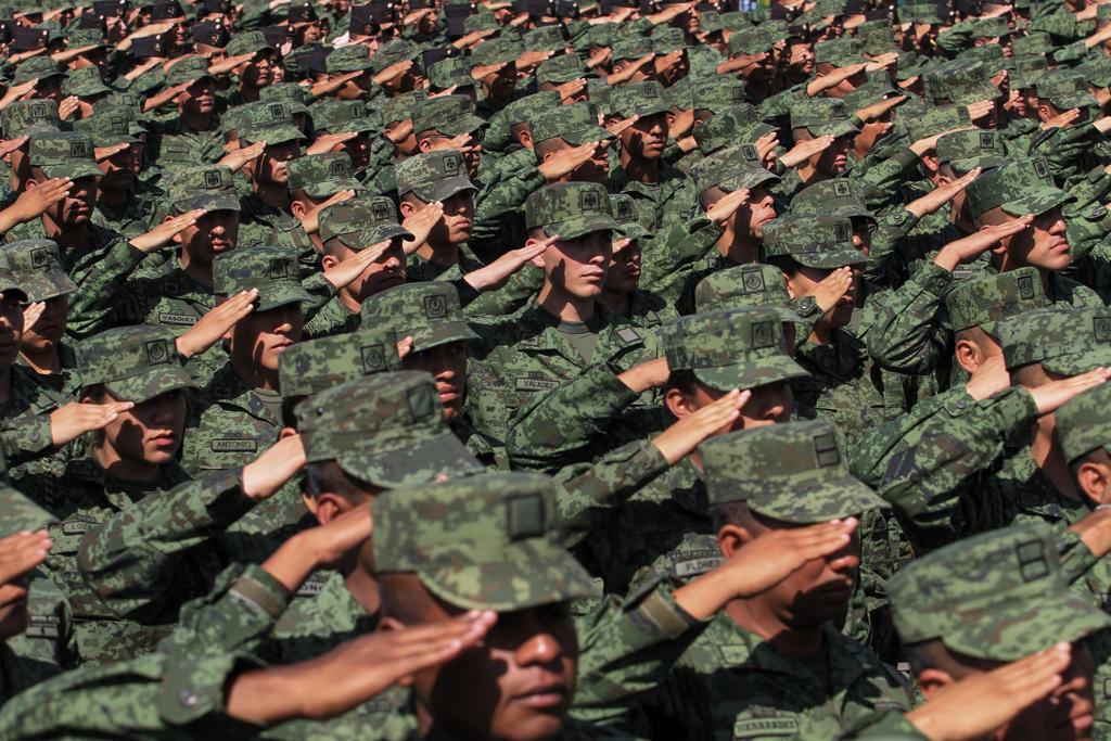 Las Fuerzas Armadas podrán realizar permanentemente labores de seguridad pública hasta marzo de 2024, según un acuerdo de la Secretaría de la Defensa Nacional. (ARCHIVO)