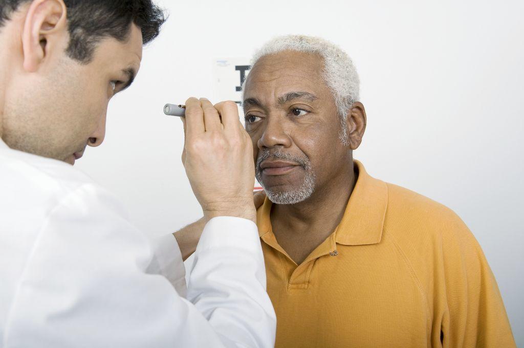 La vitamina A es necesaria para la función de las células nerviosas sensibles a la luz en la retina del ojo. (ESPECIAL) 