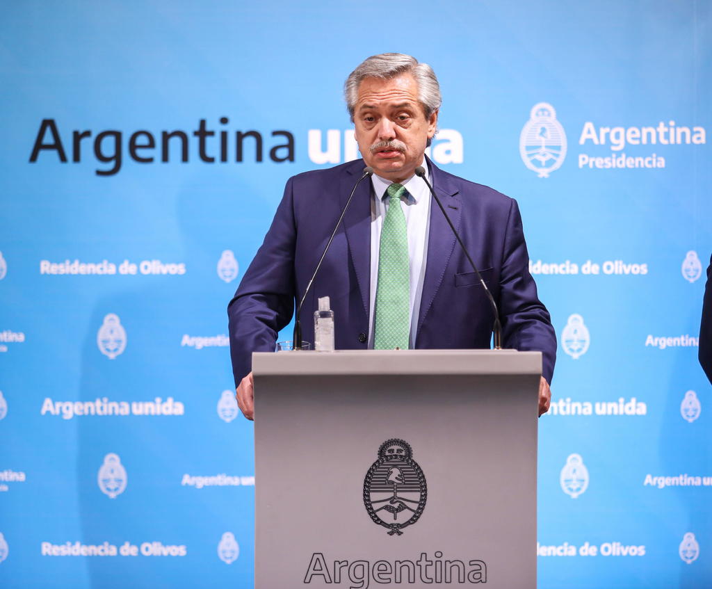 El presidente de Argentina, Alberto Fernández, pidió este viernes la unión de las fuerzas progresistas en Latinoamérica para enfrentar el 'desafío' que impone la pandemia del coronavirus. (ARCHIVO) 