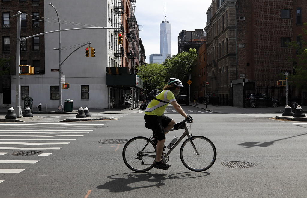 El alcalde de Nueva York, Bill de Blasio, avanzó este lunes que espera cumplir los requisitos estatales para comenzar la reapertura de los cinco distritos de la Gran Manzana durante la primera quincena de junio. (ARCHIVO) 