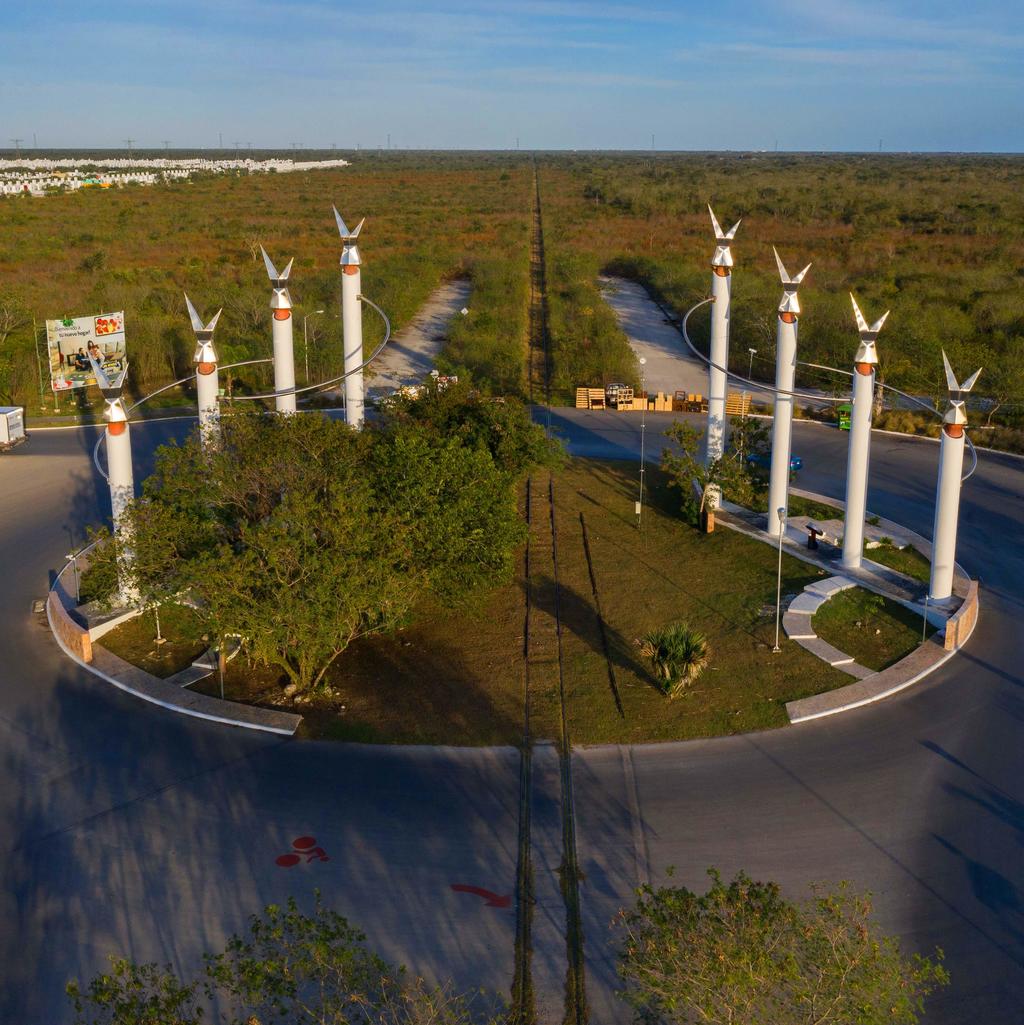 El cuarto tramo del Tren Maya que correrá de Izamal a Cancún consta de 257 kilómetros y tendrá tres estaciones: Kantunil, Chichén Izta y El Tinte Holbox.
(ARCHIVO)