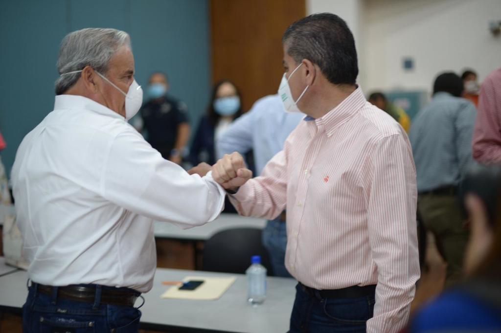 'Habrá mucho trabajo en estos días para reactivar el comercio ambulante', dijo el gobernador Miguel Riquelme.