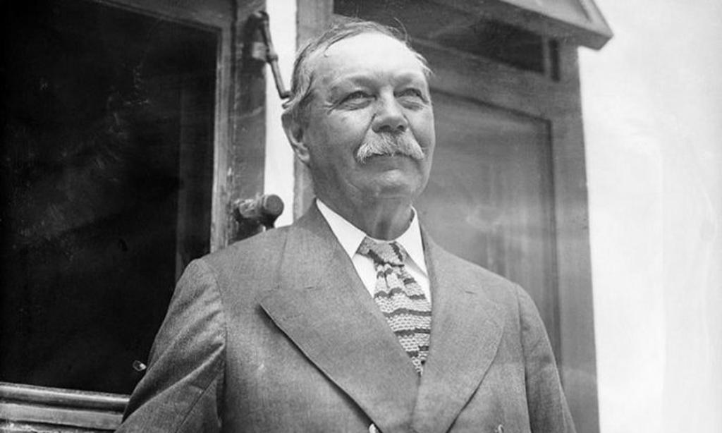 Se cumplen 161 años de la llegada al mundo del escritor y novelista Arthur Conan Doyle. (ESPECIAL)