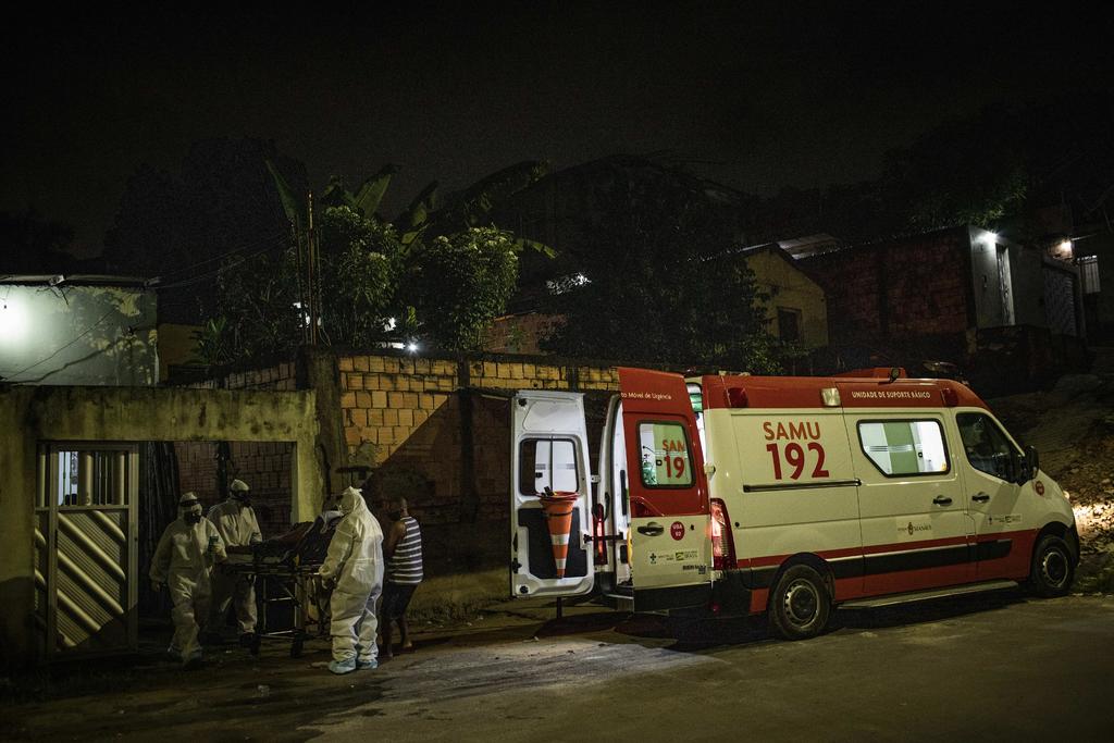 La crisis sanitaria provocada por el COVID-19 en Brasil, tercer país en número de contagiados en el mundo y epicentro de la pandemia en Latinoamérica, puede agravarse cuando la enfermedad alcance a los 7.8 millones de brasileños que viven a más de 4 horas de distancia de hospitales adecuados. (ARCHIVO) 