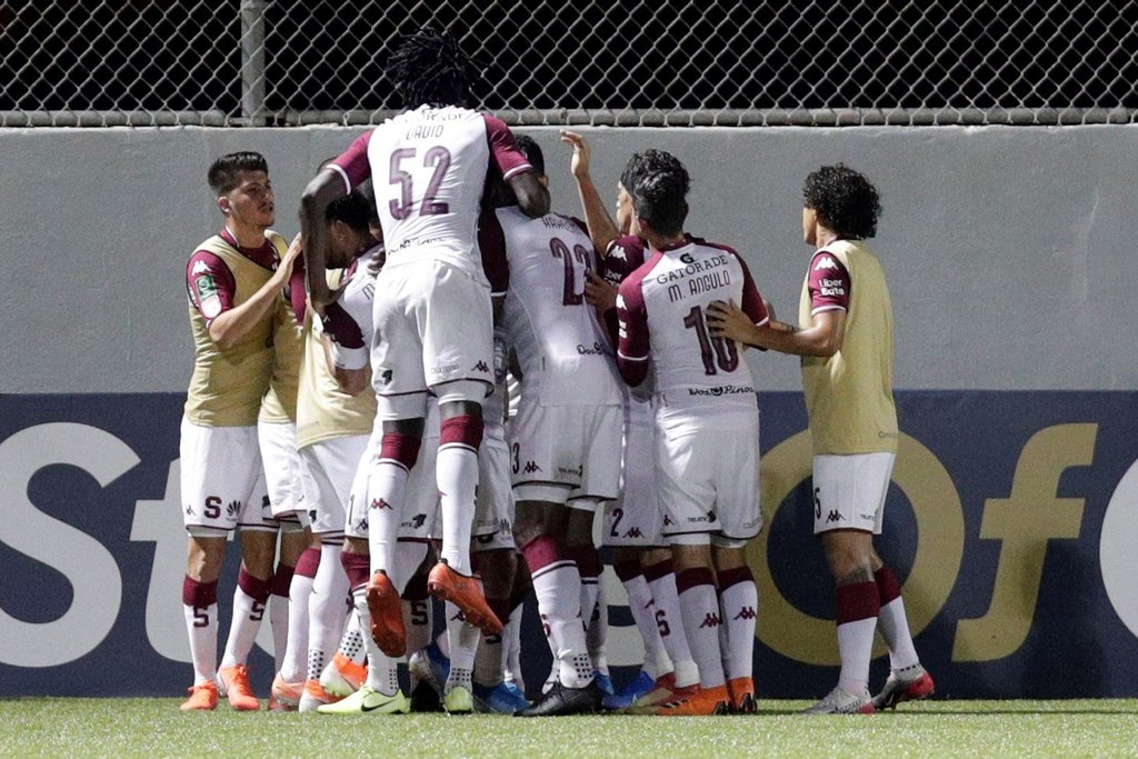 Con 36 puntos, Saprissa marcha como líder de la liga de Costa Rica, con una ventaja de 4 unidades sobre Alajuelense. (ARCHIVO)