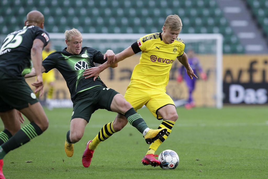 Borussia Dortmund derrotó 2-0 como visitante al Wolfsburgo.