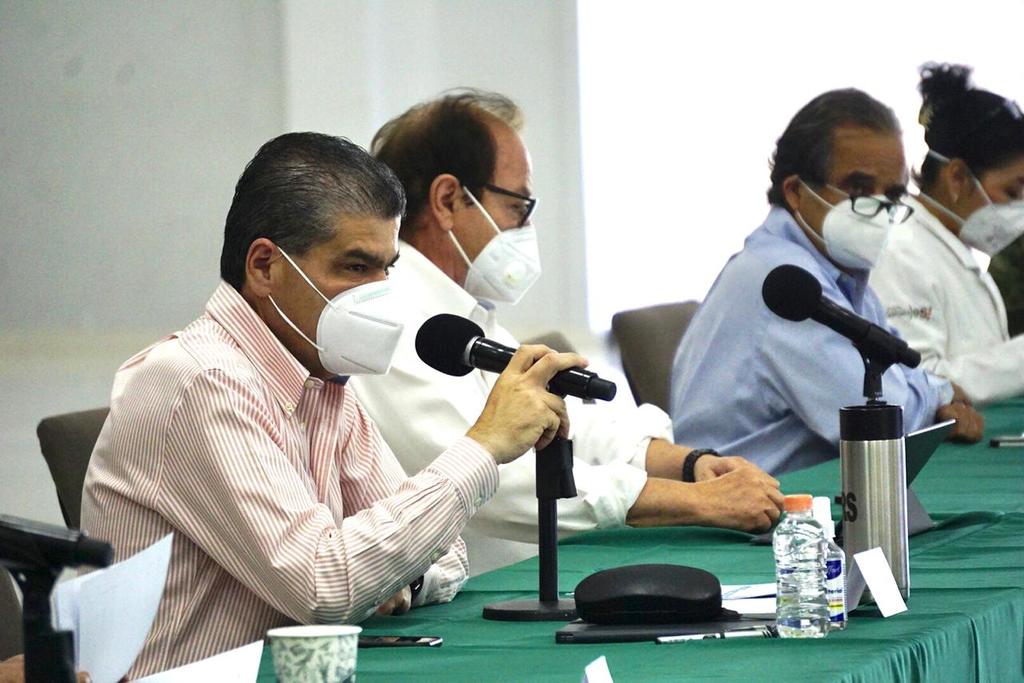 Ayer se reunió en Torreón el Subcomité de Salud en La Laguna, encabezado por el gobernador y alcaldes de La Laguna. (ÉRICK SOTOMAYOR)
