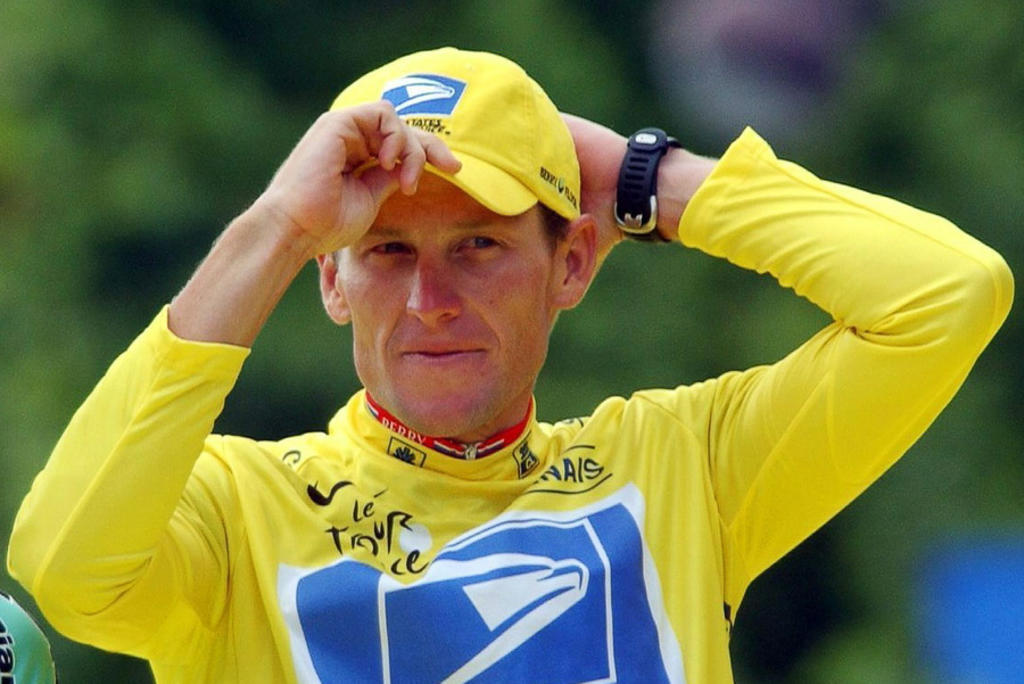 Un documental del polémico Lance Armstrong se está exhibiendo en la cadena ESPN. (ARCHIVO)