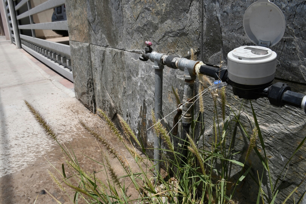 En días pasados, vecinos del fraccionamiento Viñedos habían expuesto su problemática de escasez de agua en el sector. (CORTESÍA)