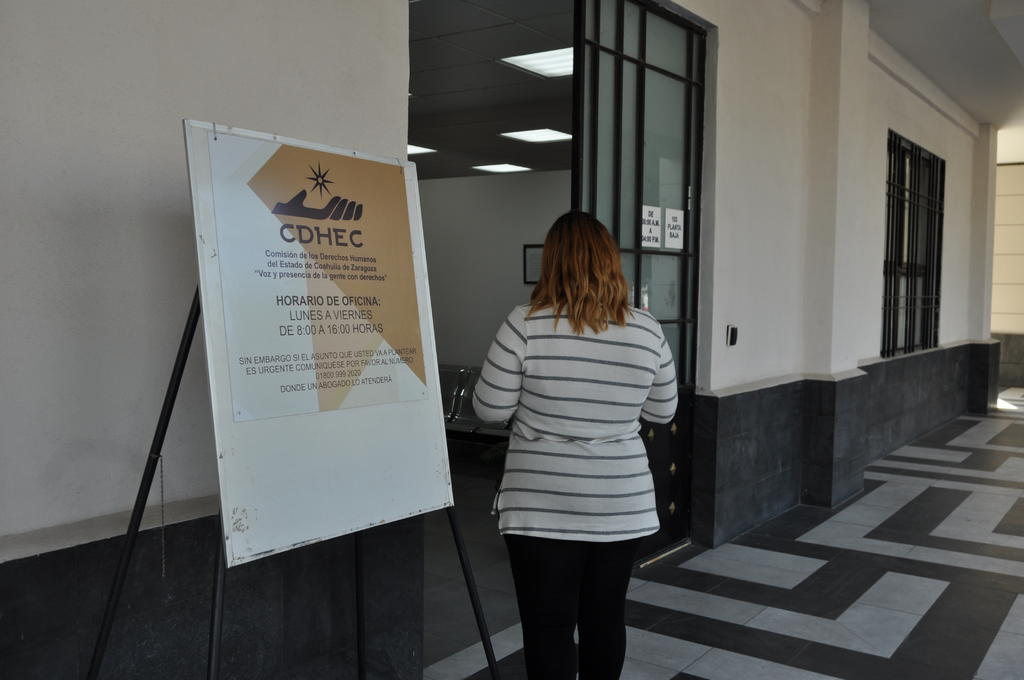 La Comisión de Derechos Humanos en Coahuila (CDHEC) informó que en el mes de abril se registraron 17 quejas por violaciones a los derechos humanos en Saltillo, las cuales, todas fueron presentadas contra autoridades de seguridad. (ARCHIVO)