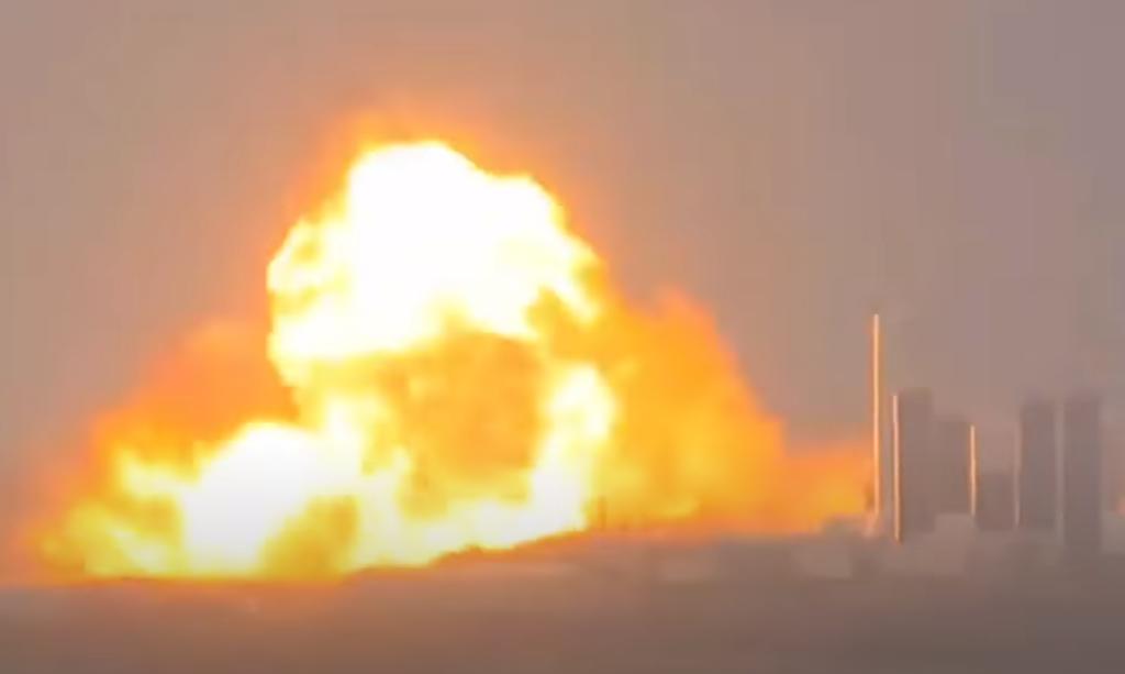 Se trataba del cohete experimental SN4 de SpaceX, mismo que terminó envuelto en llamas.
(YOUTUBE)