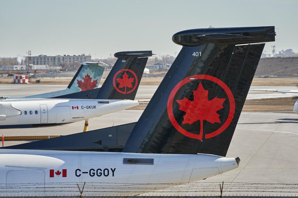 El organismo público Estadísticas Canadá señaló que el transporte aéreo se contrajo un 40.9 por ciento.
