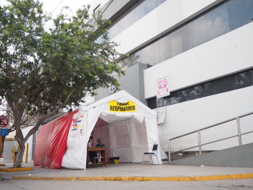 A través de su área de atención COVID, el ISSSTE Torreón atiende actualmente a tres pacientes; dos de ellas se encuentran graves.