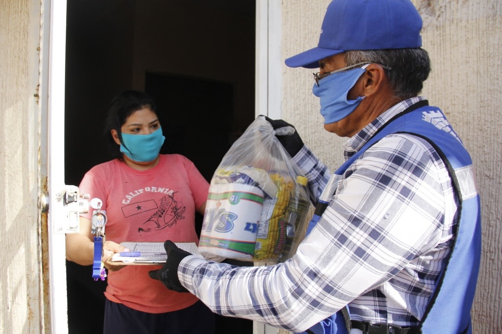 Se siguen entregado apoyos sanitarios y alimentarios en el municipio de Torreón. (EL SIGLO DE TORREÓN)