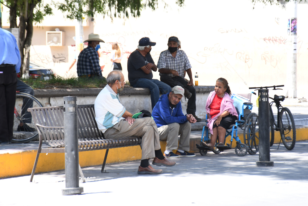 Algunos ciudadanos en la Comarca Lagunera desacatan la indicación de utilizar cubrebocas. (EL SIGLO DE TORREÓN)