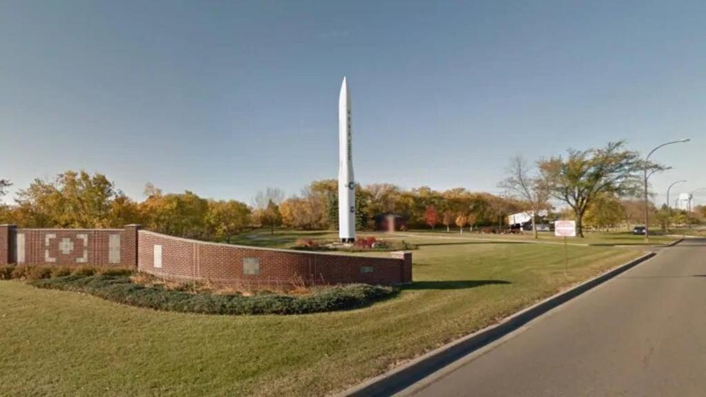 Un tiroteo ocurrido en uno de los dormitorios de la base de la Fuerza Aérea estadounidense en Dakota del Norte dejó hoy a dos militares muertos, informó un vocero de la propia instalación militar. (ESPECIAL) 
