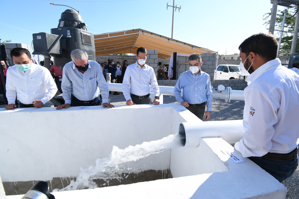 El nuevo pozo 7R en ExHacienda Los Ángeles de Torreón beneficiará a más de 10 mil personas de los sectores sur y oriente. (FERNANDO COMPEÁN)