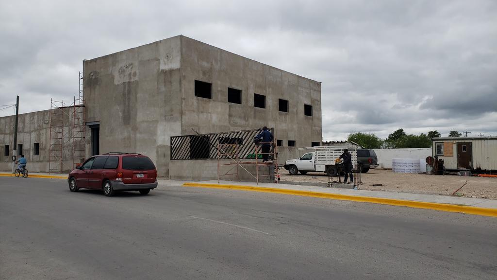 El inmueble se construye frente a las instalaciones de la Dirección de Seguridad Pública Municipal de Piedras Negras. (EL SIGLO COAHUILA)