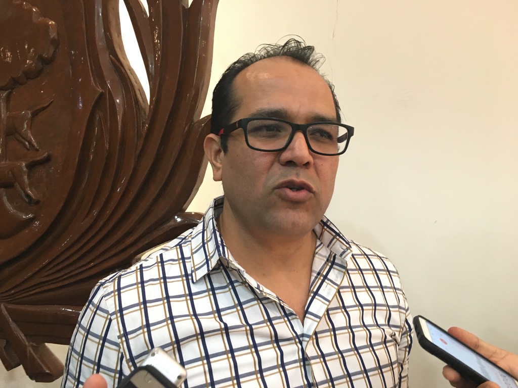 El síndico municipal Omar Enrique Castañeda respondió a las acusaciones del PAN sobre una 'Ley Mordaza' en el Ayuntamiento.