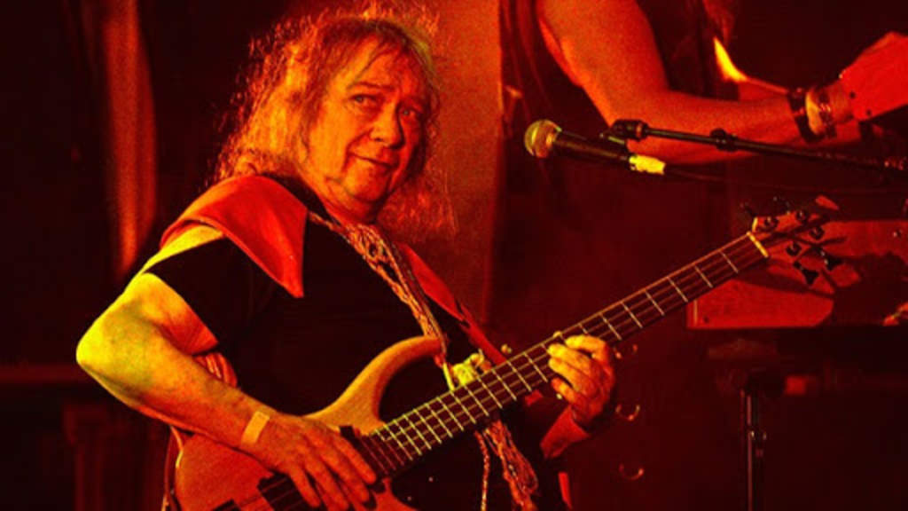 El músico británico Steve Priest falleció a los 72 años, así lo dio a conocer su familia, y Andy Scott, su compañero de la agrupación The Sweet. (ESPECIAL) 

