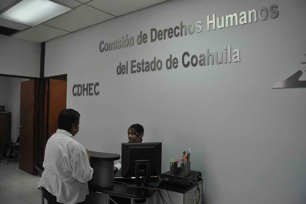 La Segunda Visitaduría de la CDHEC separó del cargo a uno de sus colaboradores señalado de supuesto abuso, en tanto se investiga.