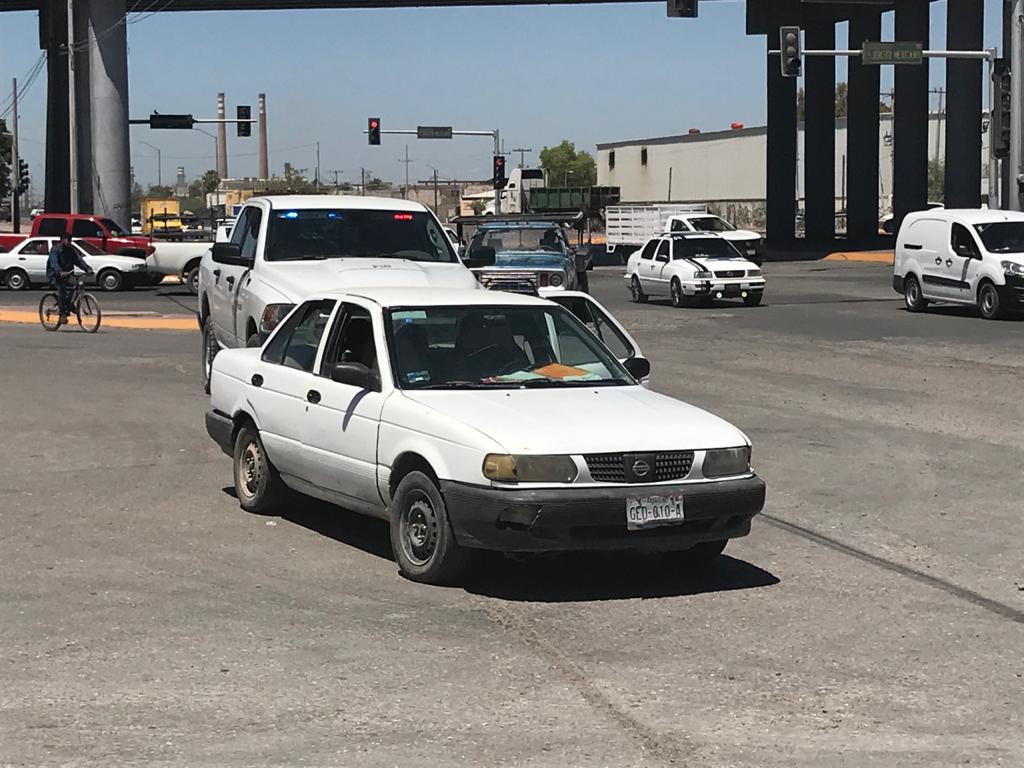 Reportan en Torreón a fallecida por causas naturales dentro de vehículo