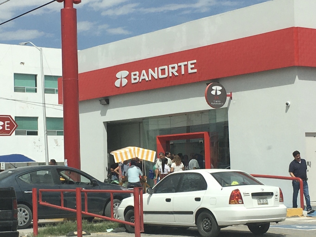 Los 51 bancos que operan en México hilan cuatro meses consecutivos de pérdidas. (ARCHIVO) 