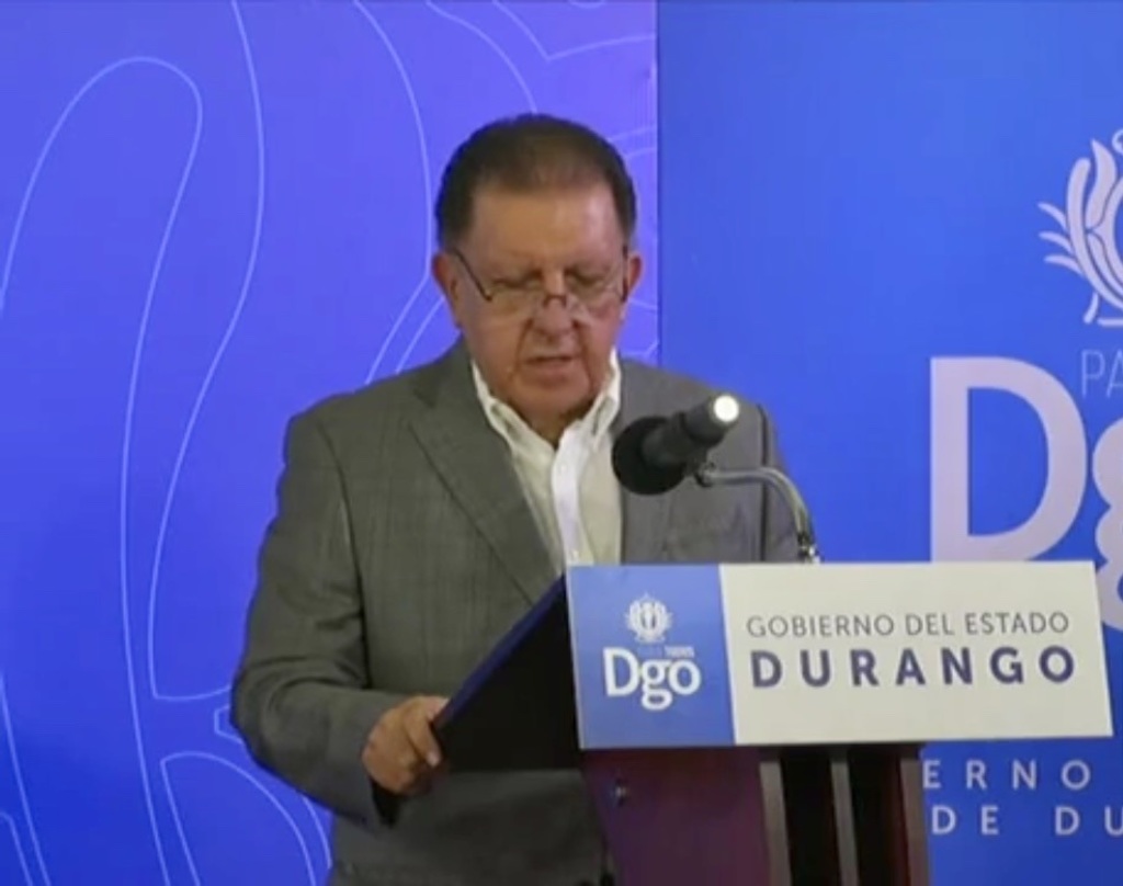 Fue el gobernador de Durango quien informó ayer que Ramón Tomás Dávila Flores le había presentado su renuncia. (EL SIGLO DE TORREÓN) 