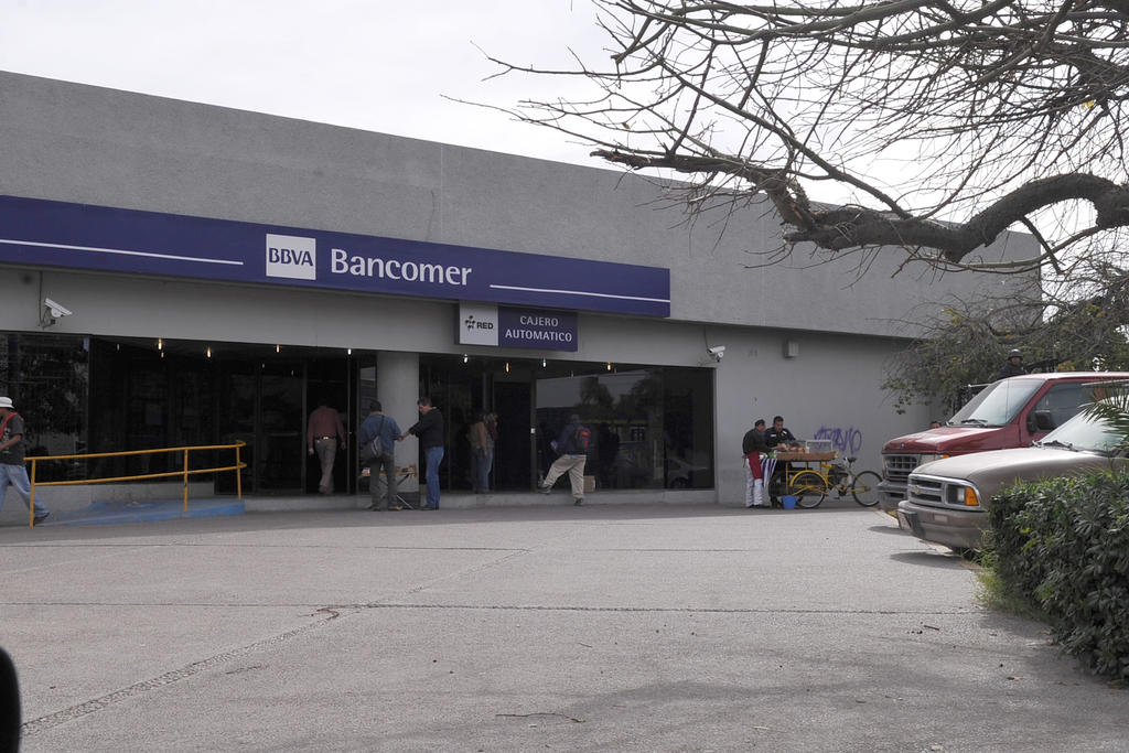 Luego de 5 horas con falla en sus servicios, la aplicación móvil de BBVA México ya opera con normalidad, informó el banco. (ARCHIVO)