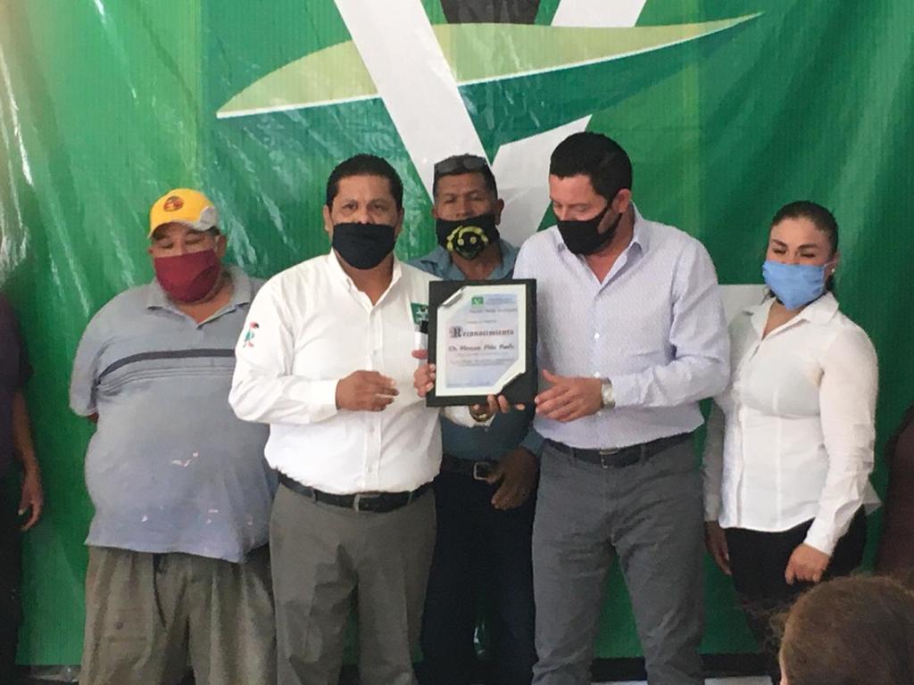 El Partido Verde Ecologista hizo un exhorto a los regidores del PRI y de Morena así como a los independientes a sumarse al alcalde. (EL SIGLO DE TORREÓN) 