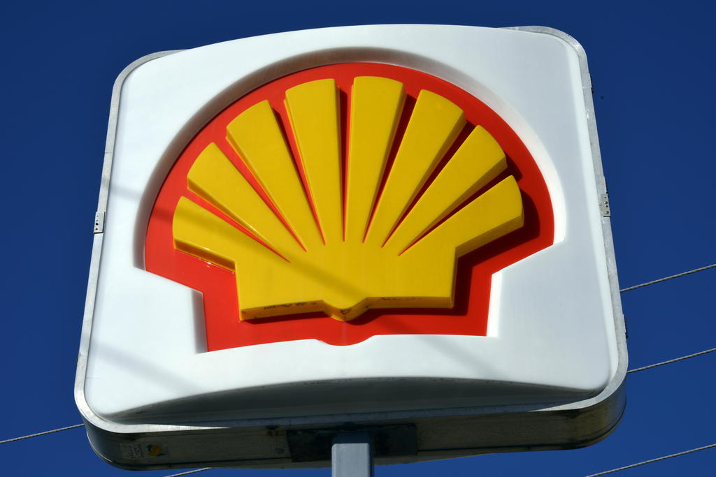 La Comisión Nacional de Hidrocarburos (CNH) de México informó este jueves que autorizó modificaciones a los planes de exploración de la empresas Shell y Petróleos Mexicanos (Pemex) que involucran inversiones por unos 121 millones de dólares. (ARCHIVO)