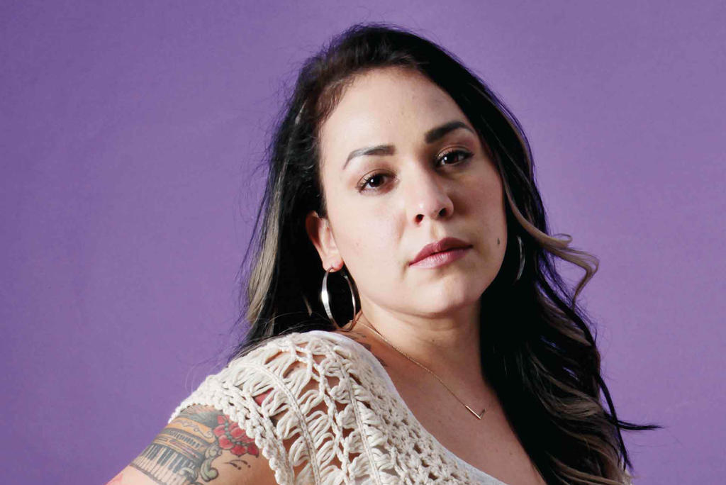 Durante una transmisión en vivo, Carla Morrison no pudo contener las lágrimas mientras exponía a sus fans su sentir ante lo que está sucediendo en el mundo. (ARCHIVO)