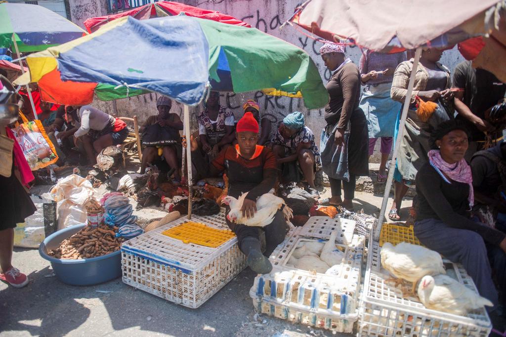 Haití es uno de los países donde se vive en condiciones de pobreza severas, por lo que buscan salir de su país. (EFE) 